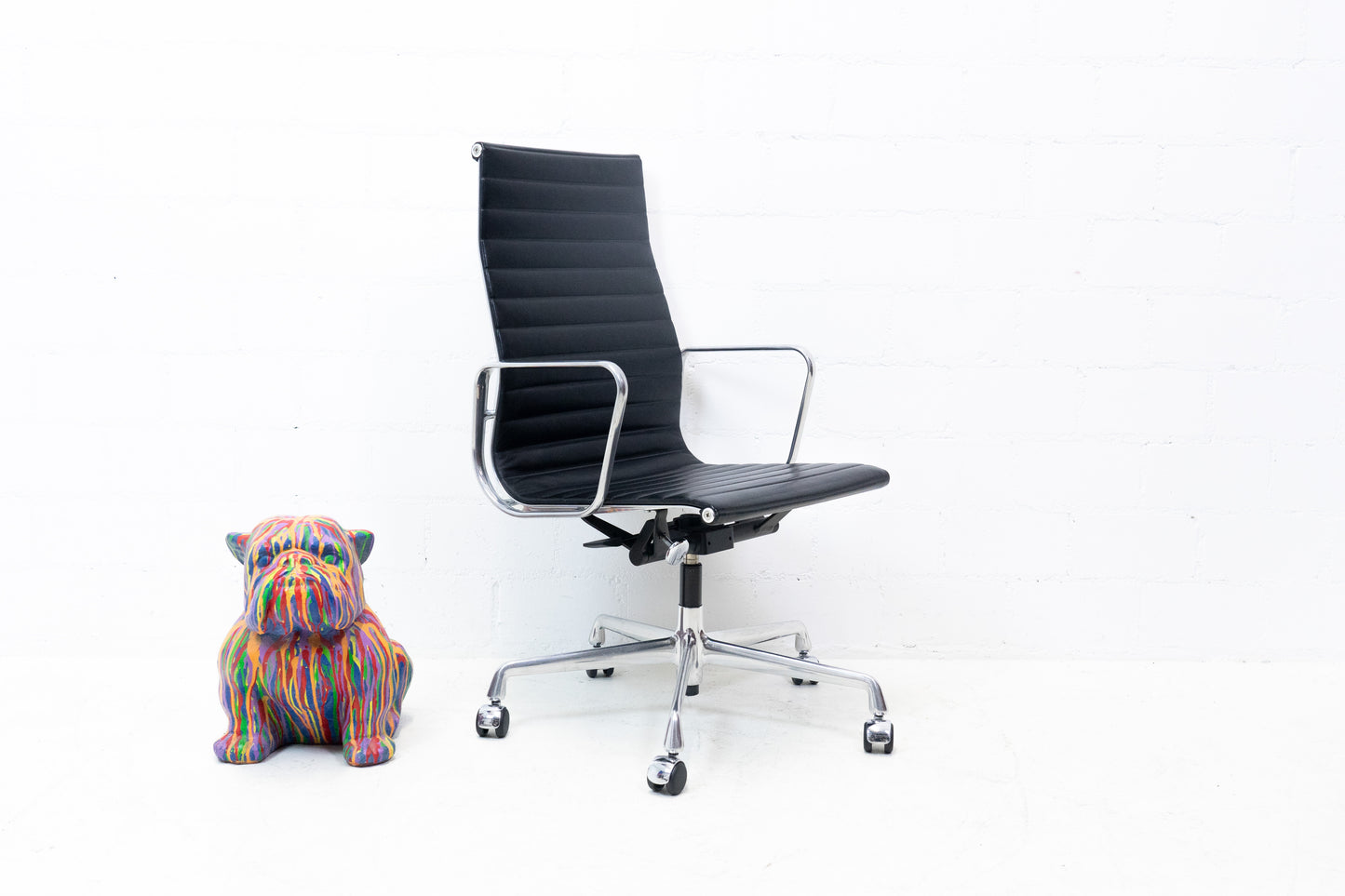 Vitra Aluminium Chair EA 119 Leder