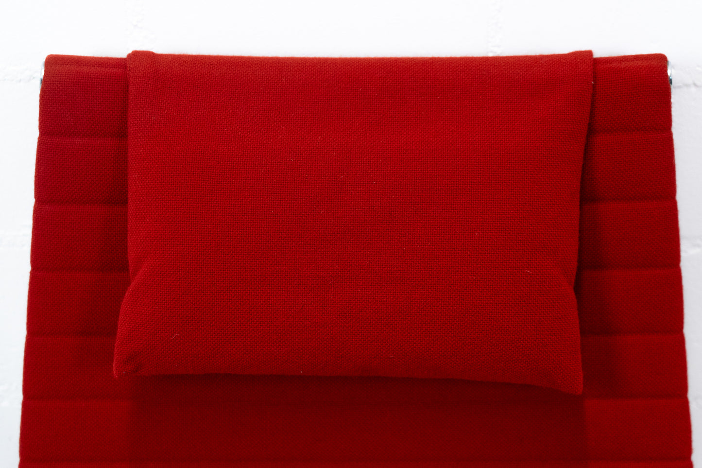 Vitra Eames Aluminium Chair EA 124 Nr. 2