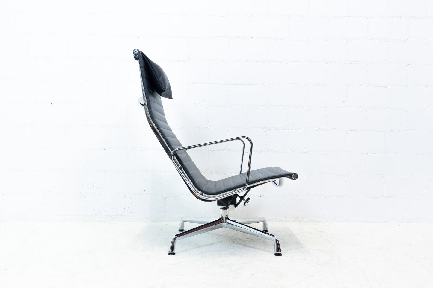 Vitra Eames Aluminium Chair EA 124 Nr. 4
