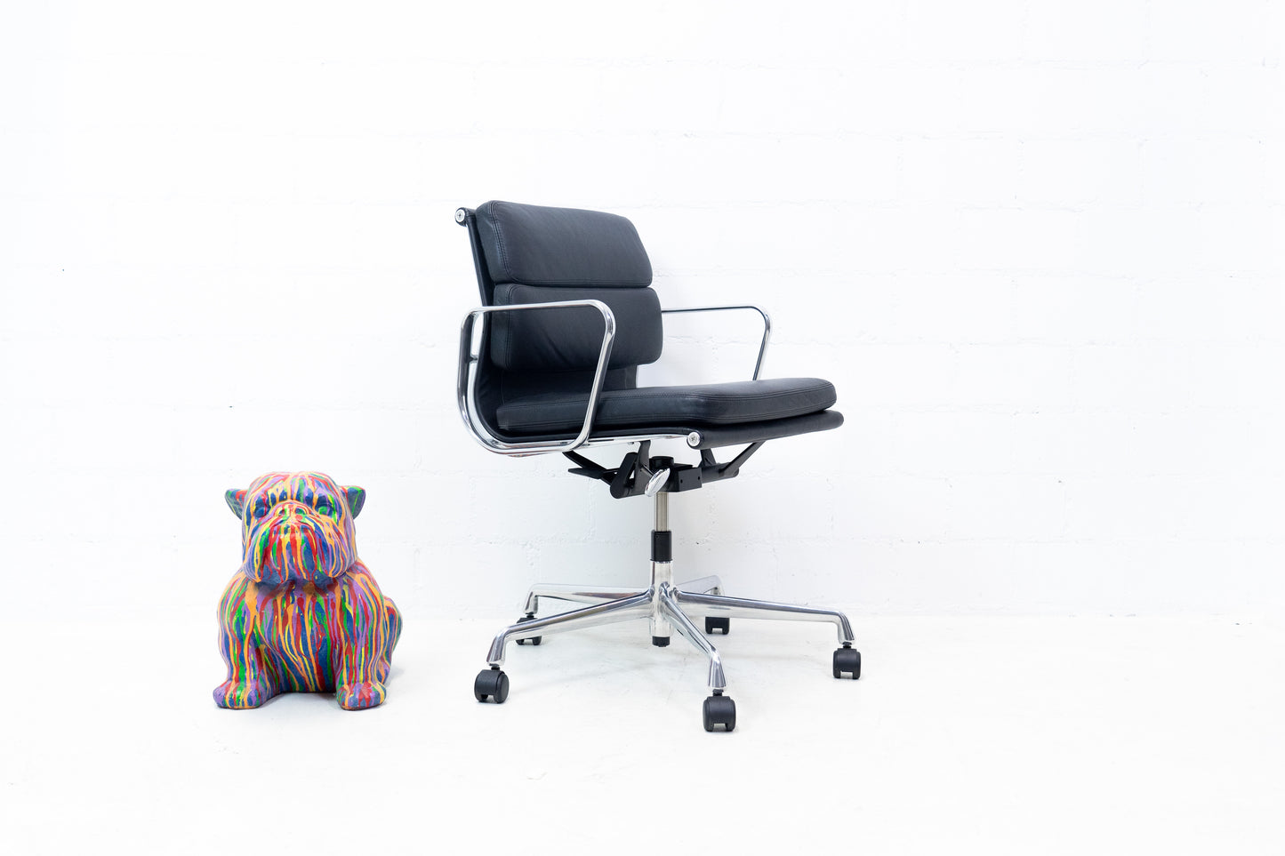 Vitra Eames Aluminium Chair EA 217 Leder Nr. 2