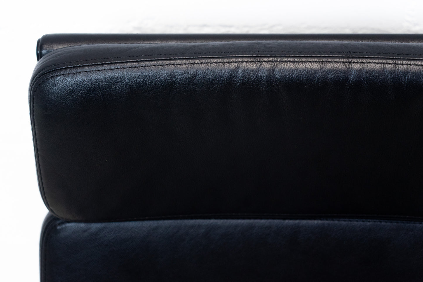 Vitra Aluminium Chair EA 219 Soft Pad Eames Nr. 2