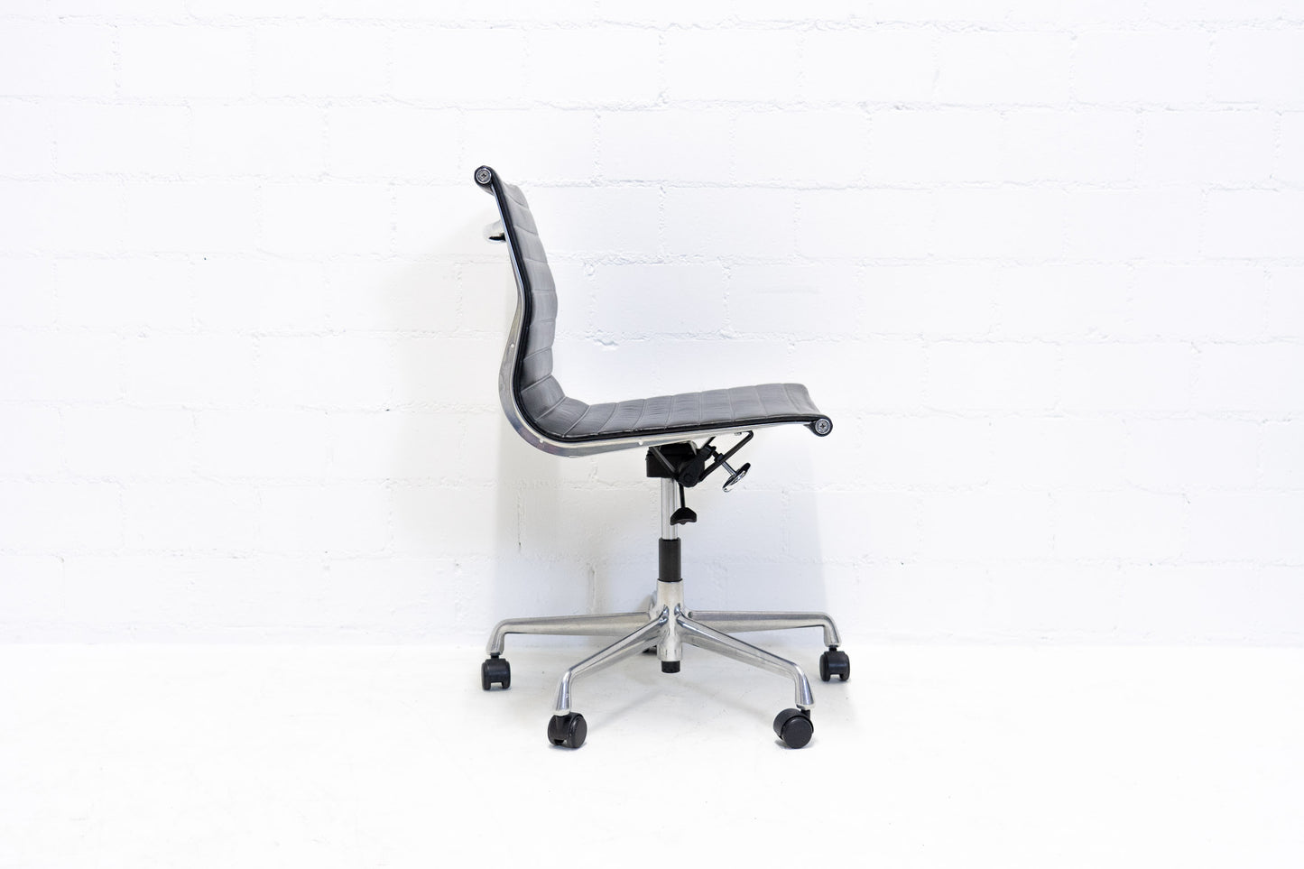 Vitra Aluminium Chair Bürostuhl Leder