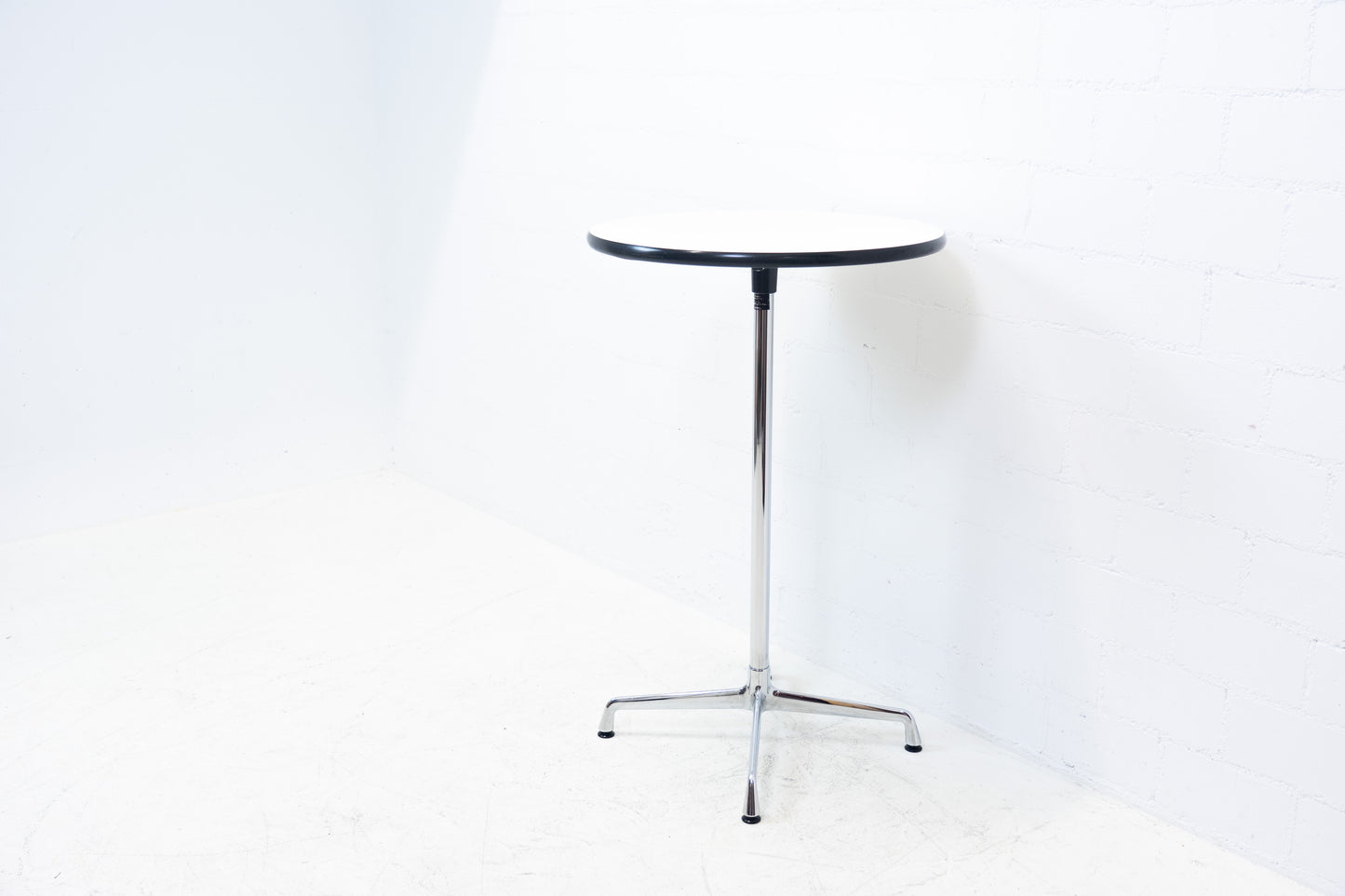 Vitra Eames Contract Table High Nr. 2