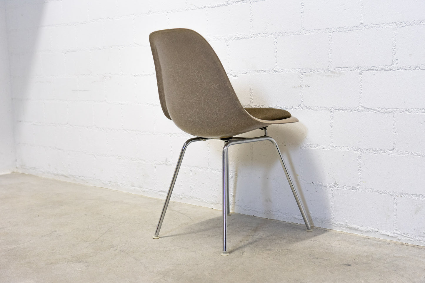 Vitra / Herman Miller Eames Sidechair Fiberglas Nr. 4