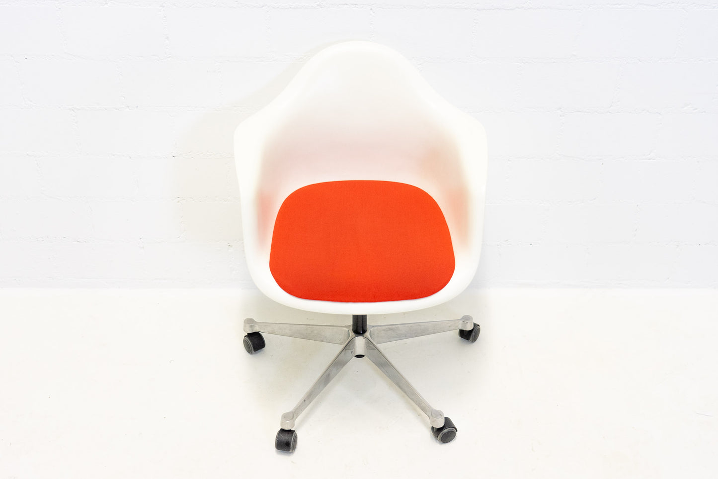 Vitra Eames Plastic Armchair PACC Bürostuhl