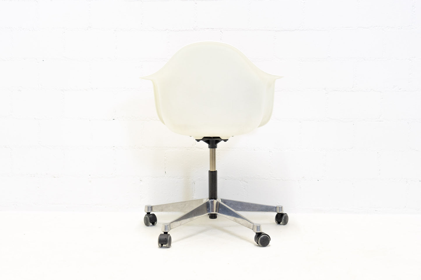 Vitra Eames Plastic Armchair PACC Bürostuhl