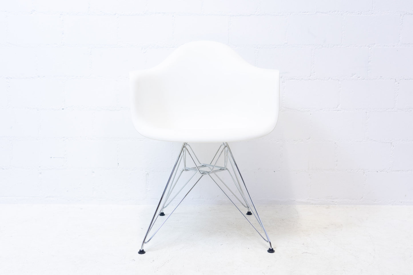 Vitra Eames Plastic Armchair DSR Weiss