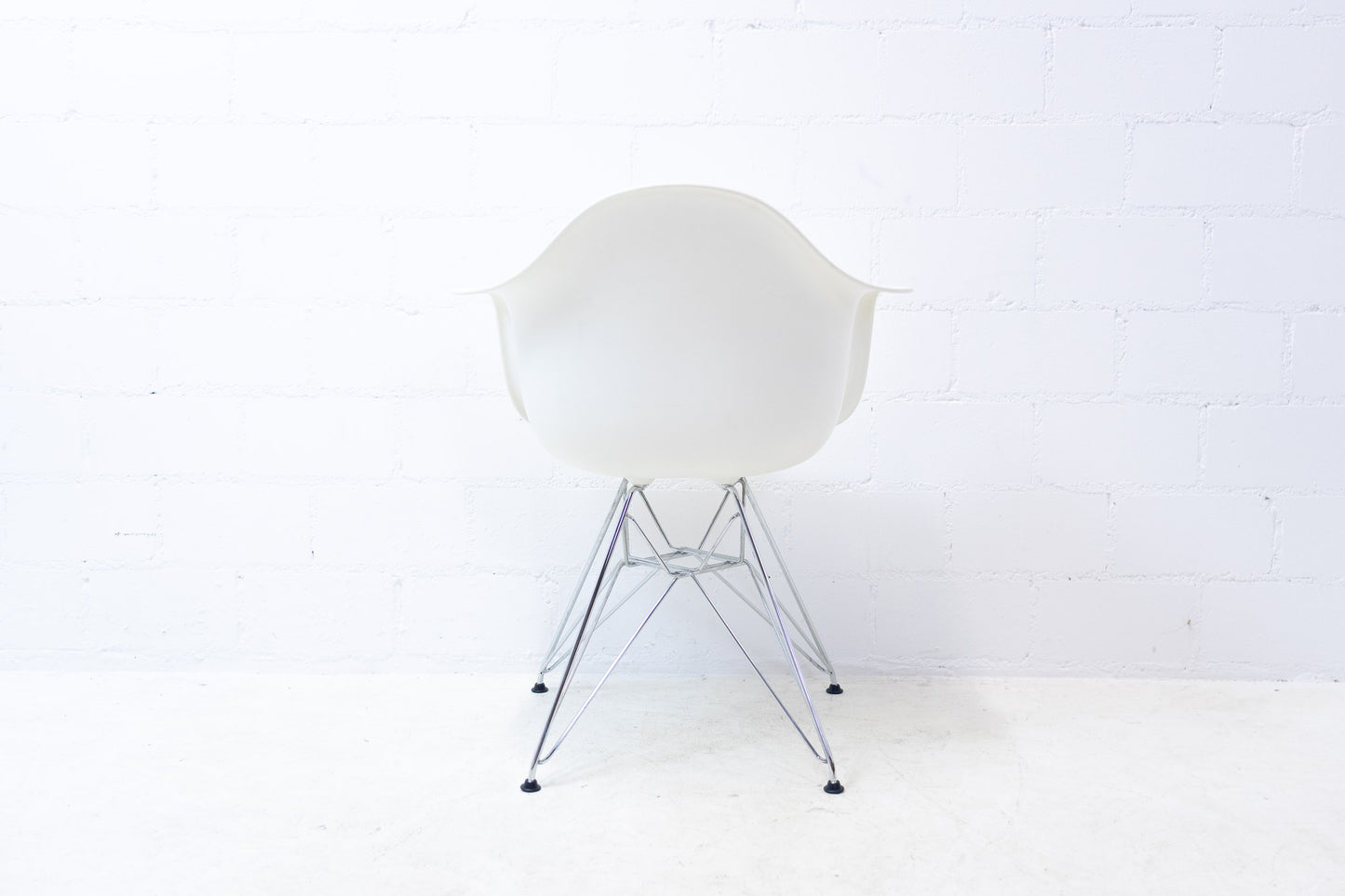 Vitra Eames Plastic Armchair DSR Weiss
