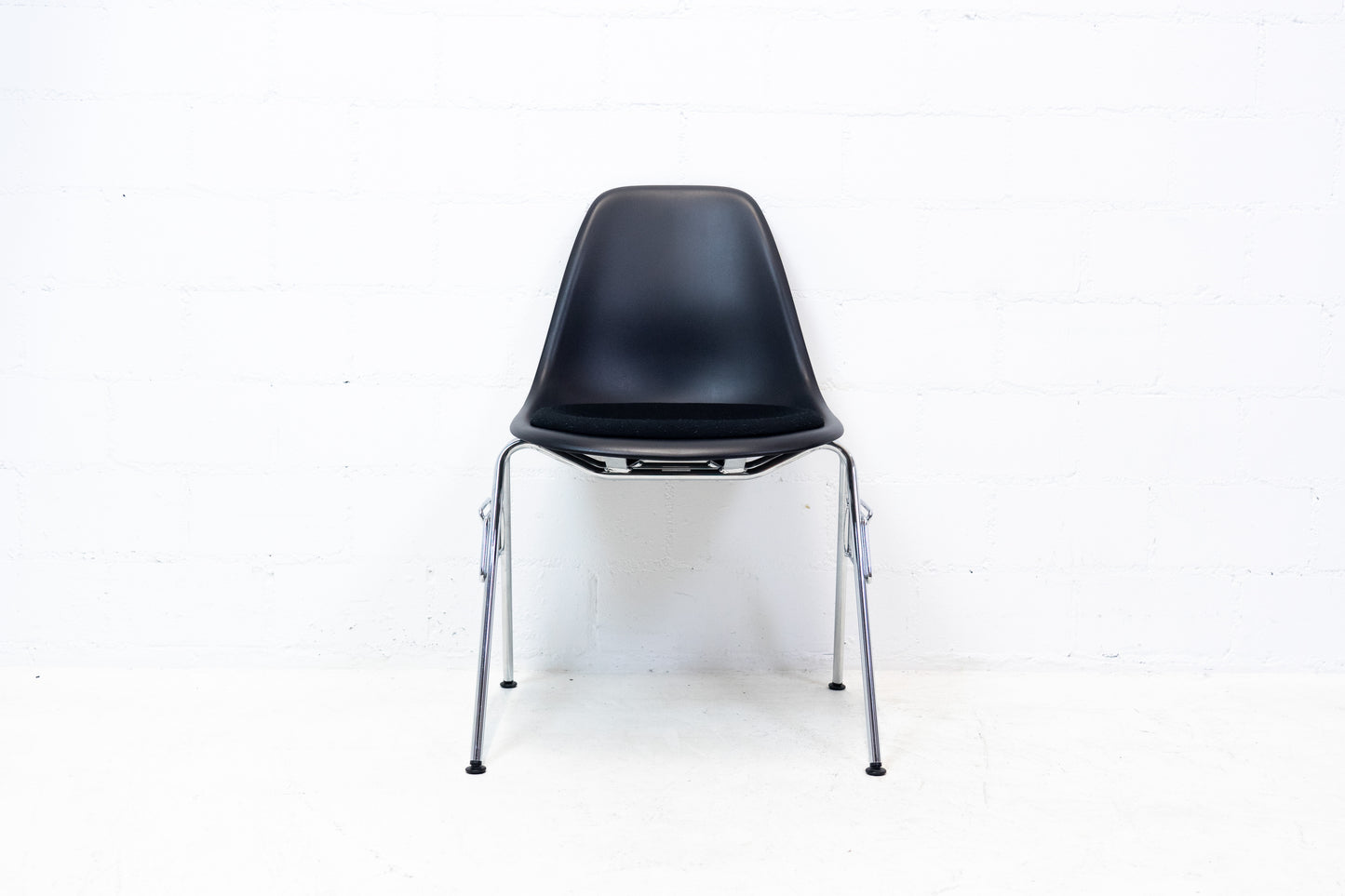 Vitra Eames Plastic Sidechair DSS Nr. 3