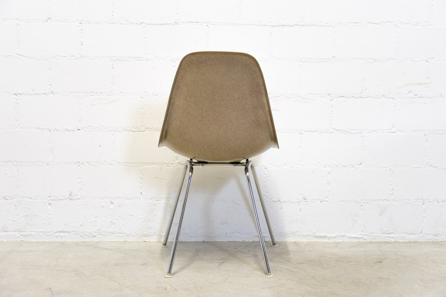 Vitra Eames Sidechair Fiberglas Nr. 1