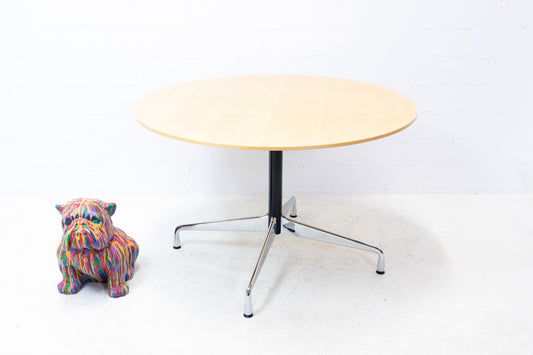 Vitra Eames Segmented Table Nr. 3