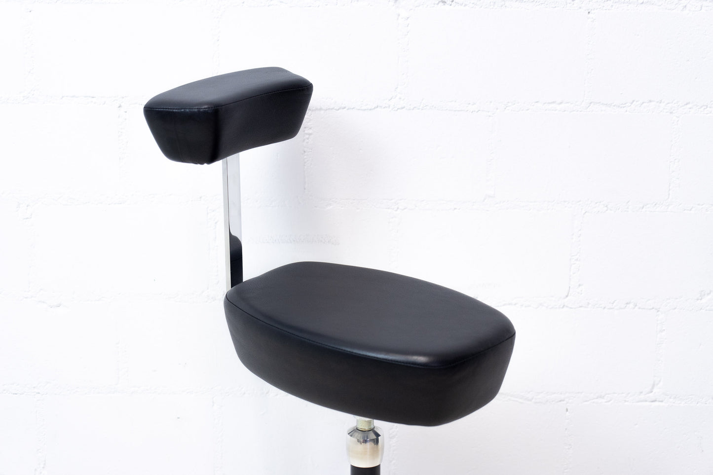 Vitra Nelson Perch Stool Leder