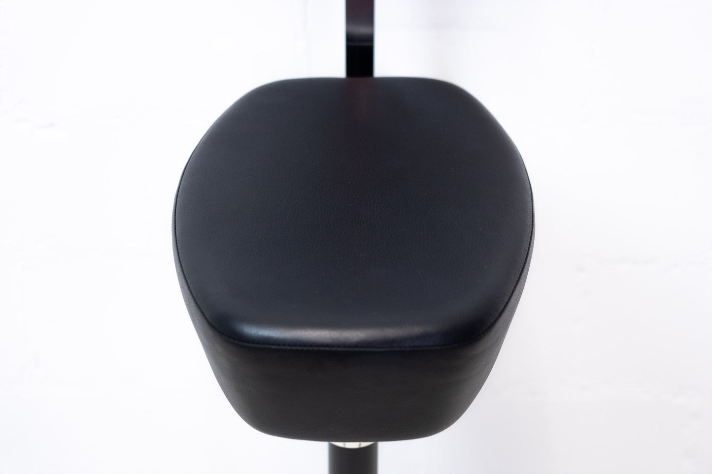 Vitra Nelson Perch Stool Leder