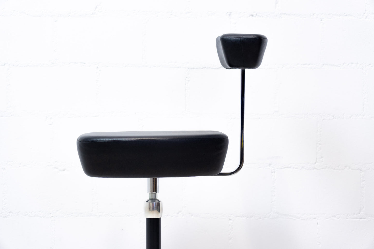 Vitra Nelson Perch Stool Leder