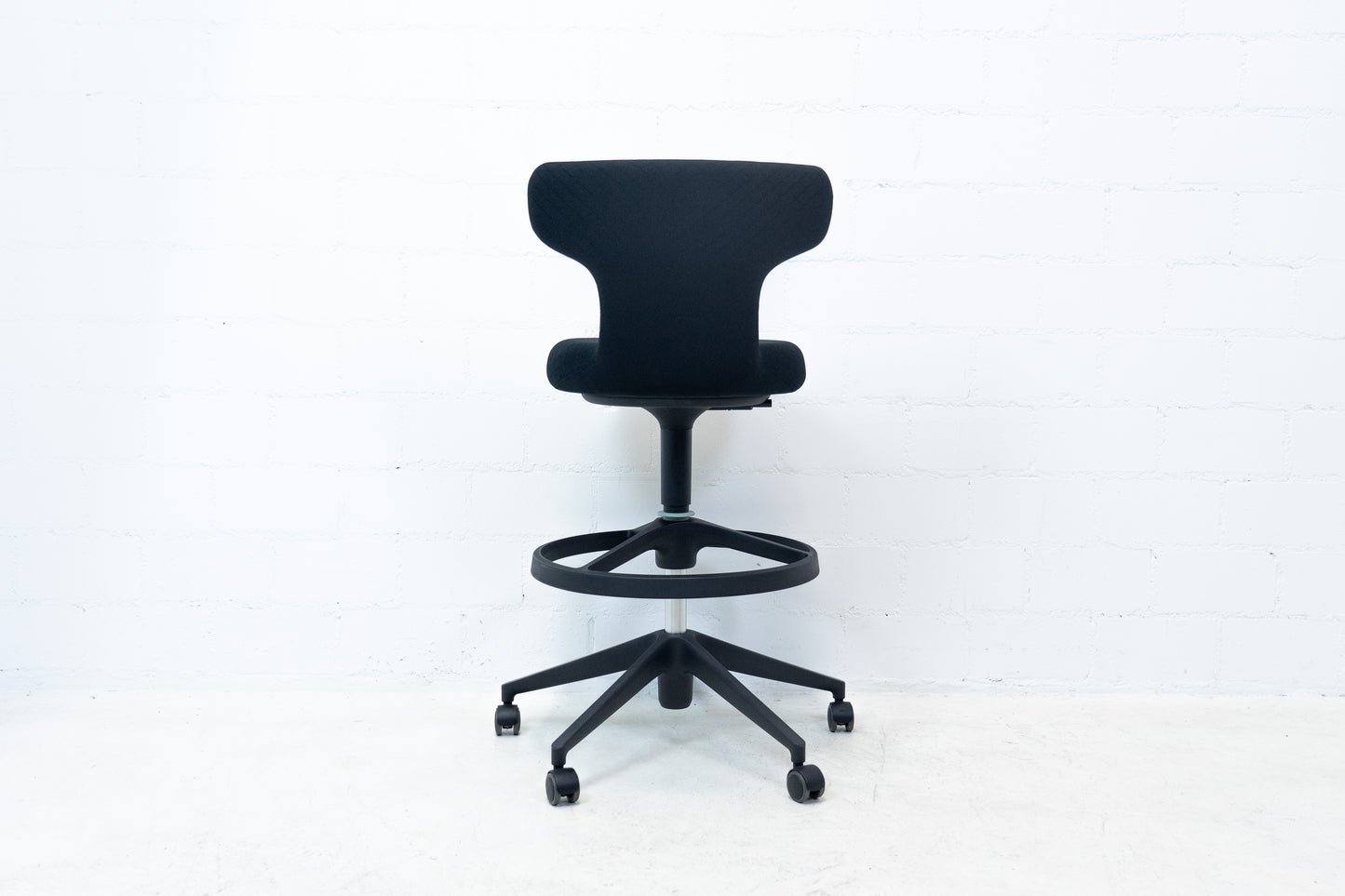 Vitra Pivot High Stool Bürostuhl