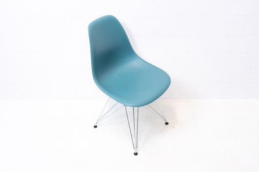 Vitra Eames Plastic Sidechair DSR Blau