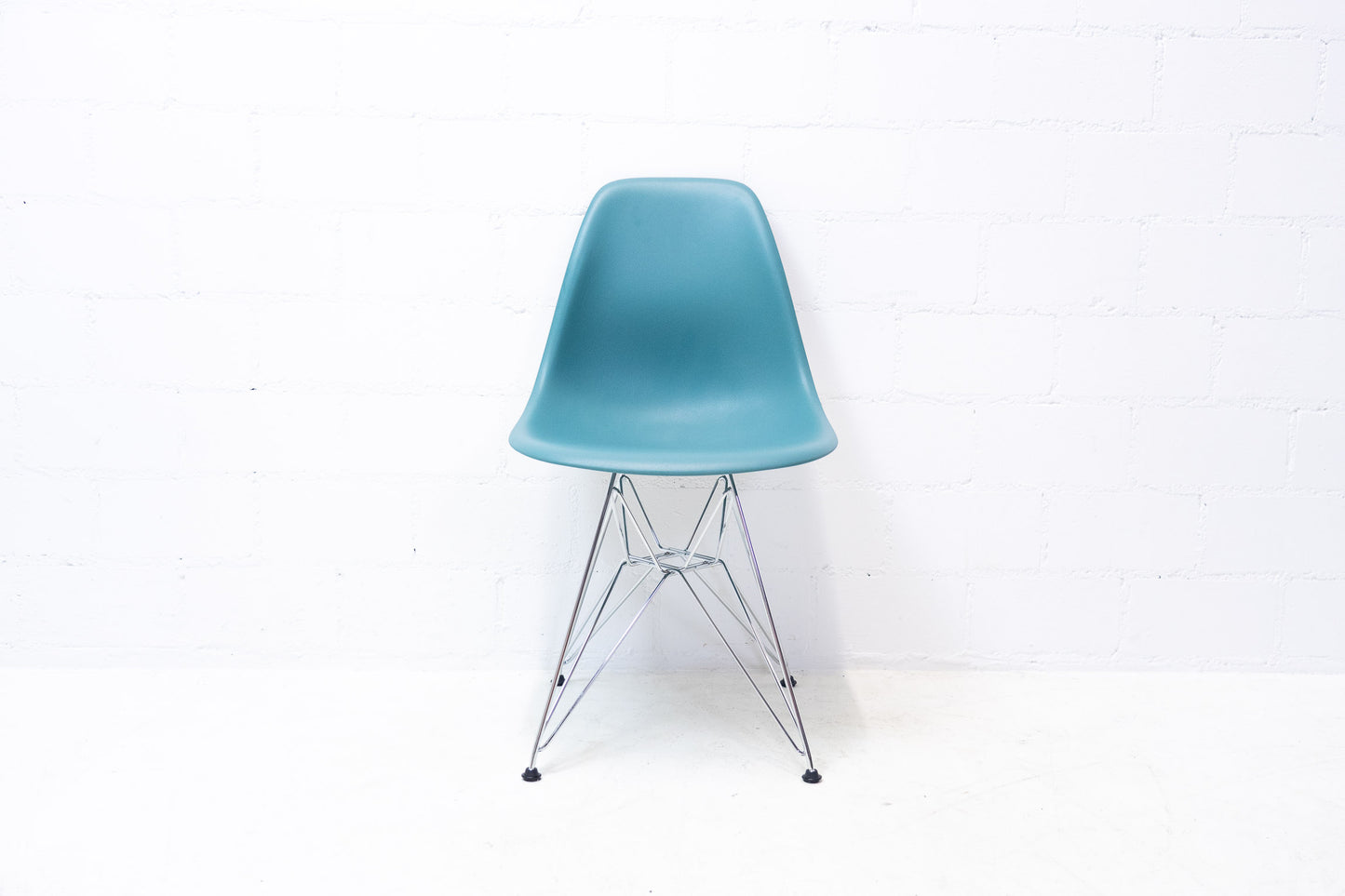 Vitra Eames Plastic Sidechair DSR Blau