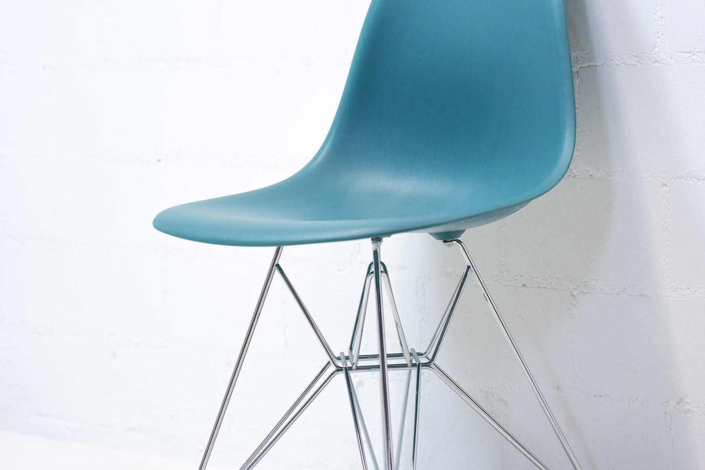 Vitra Eames Plastic Sidechair DSR Blau