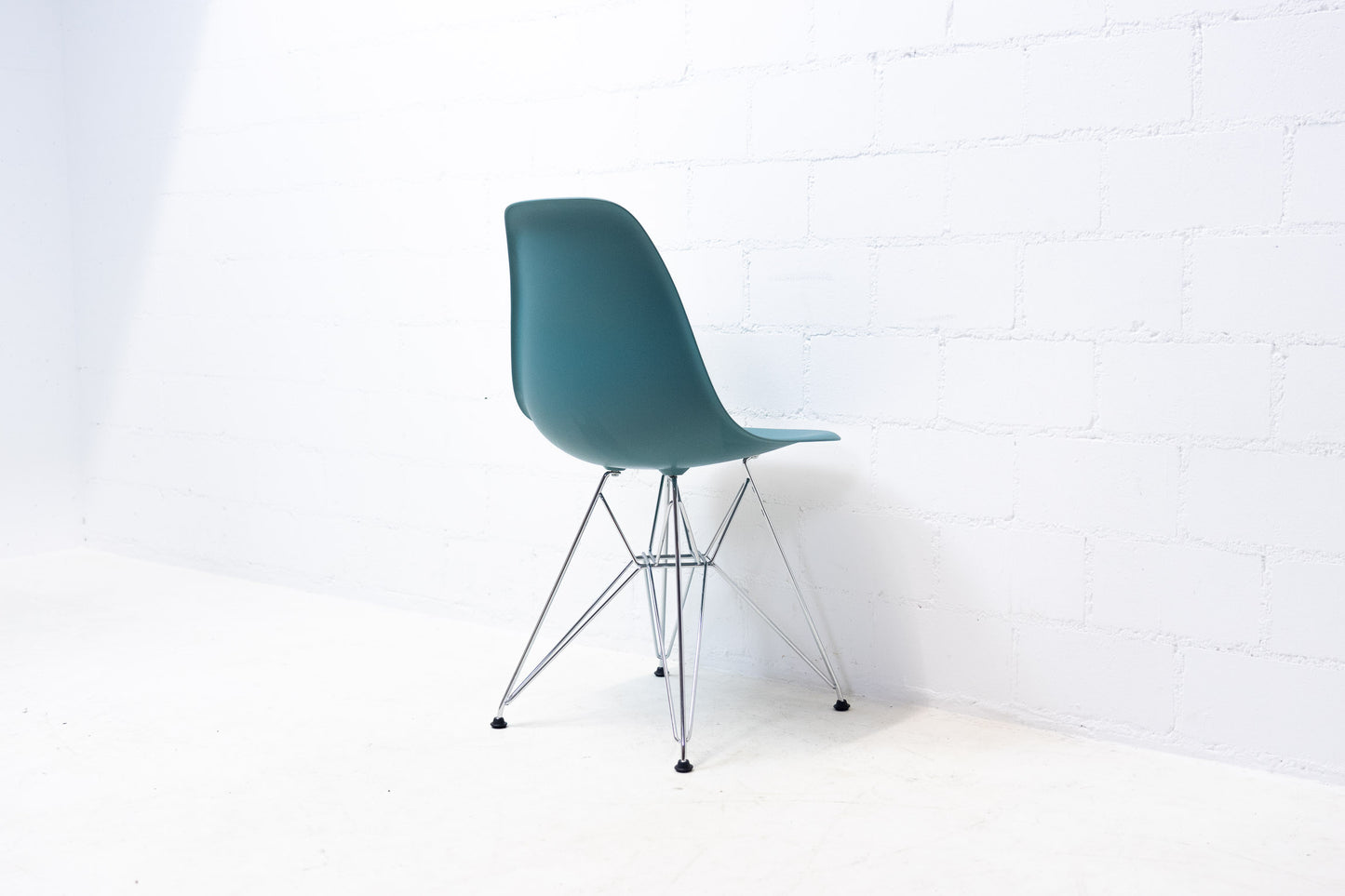 Vitra Eames Plastic Sidechair DSR Blau